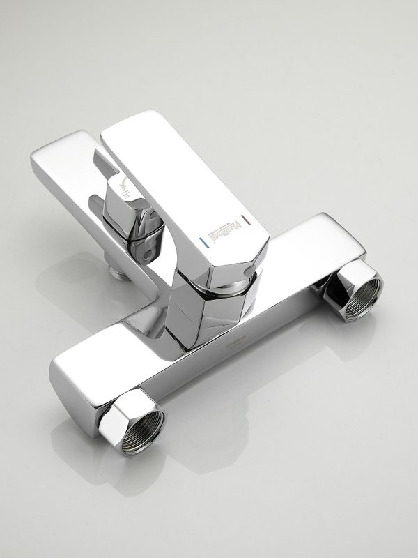 Смеситель для ванны с душем Haiba HB60726 хром