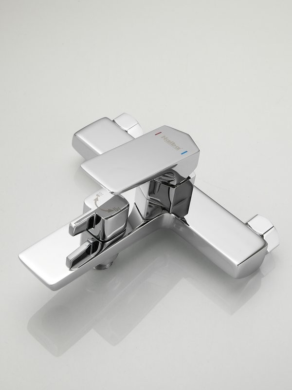 Смеситель для ванны с душем Haiba HB60726 хром