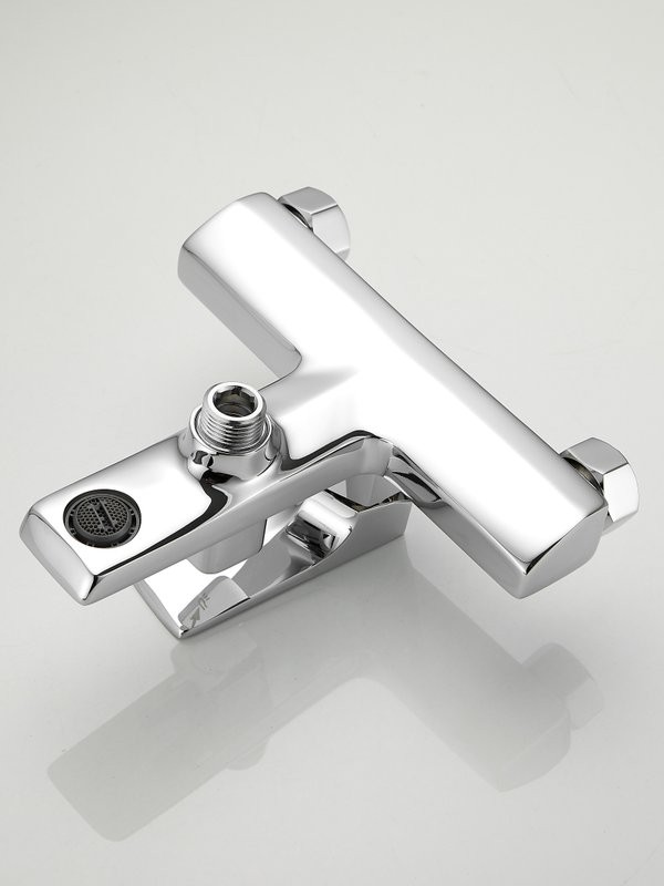 Смеситель для ванны с душем Haiba HB60726 хром