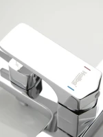 Смеситель для ванны с душем Haiba HB60726 хром Смеситель для ванны с душем Haiba HB60726 хром