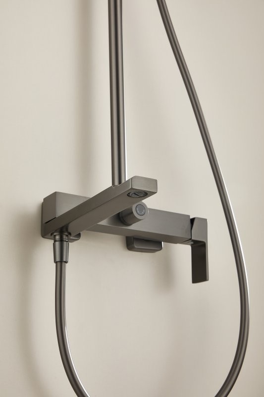 Душевая стойка BELZ B24613-3 вороненая сталь