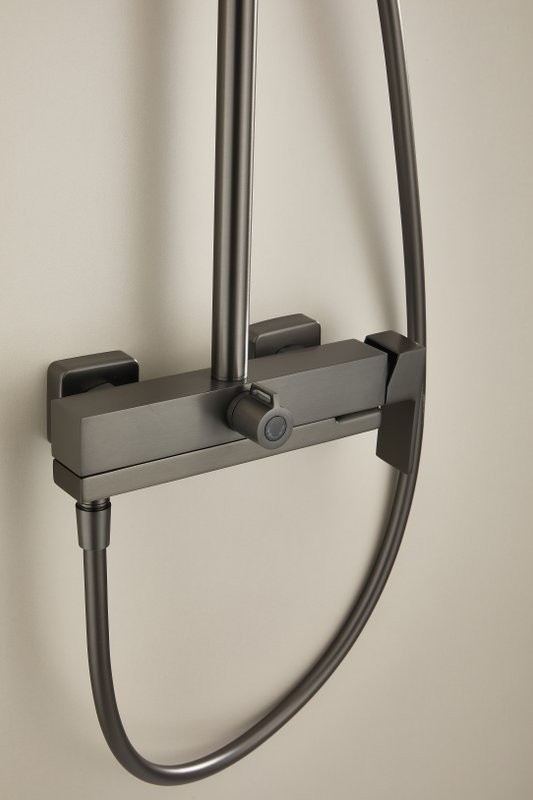 Душевая стойка BELZ B24613-3 вороненая сталь