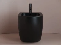 Биде напольное Ceramicanova Metropol CN4005MB черное матовое