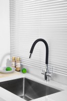 Смеситель для кухни BELZ B814 B76814 с гибким изливом, хром, черный