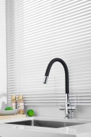 Смеситель для кухни BELZ B814 B76814 с гибким изливом, хром, черный