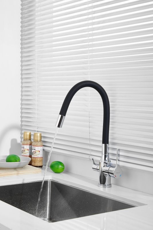 Смеситель для кухни BELZ B814 B76814 с гибким изливом, хром, черный