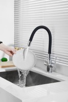 Смеситель для кухни BELZ B814 B76814 с гибким изливом, хром, черный