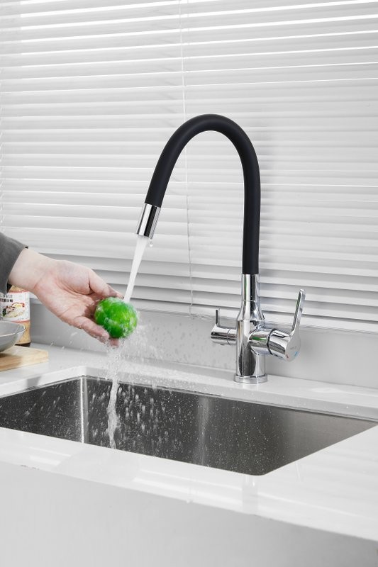 Смеситель для кухни BELZ B814 B76814 с гибким изливом, хром, черный