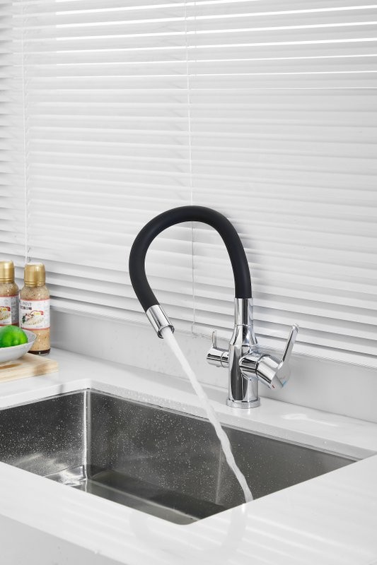 Смеситель для кухни BELZ B814 B76814 с гибким изливом, хром, черный