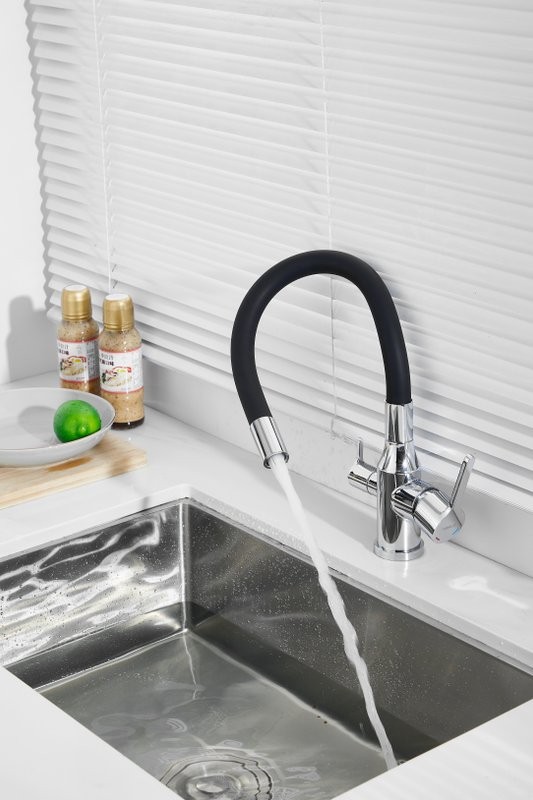 Смеситель для кухни BELZ B814 B76814 с гибким изливом, хром, черный