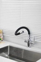 Смеситель для кухни BELZ B814 B76814 с гибким изливом, хром, черный