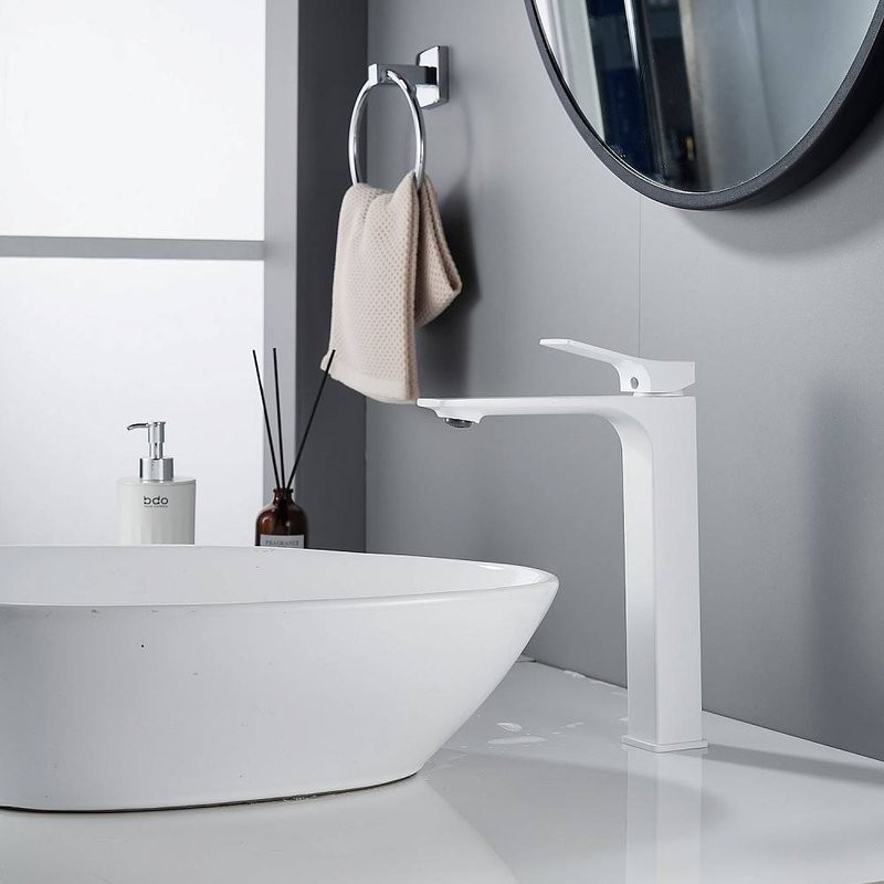 Смеситель для раковины Shevanik S6111C белый