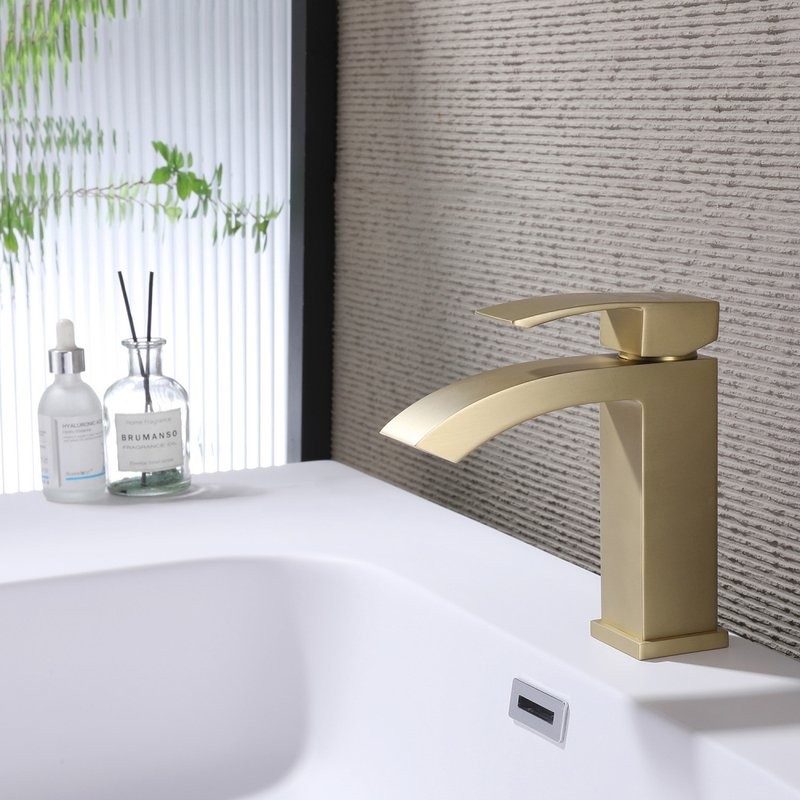 Смеситель для раковины Abber Wasserfall AF8610G матовое золото