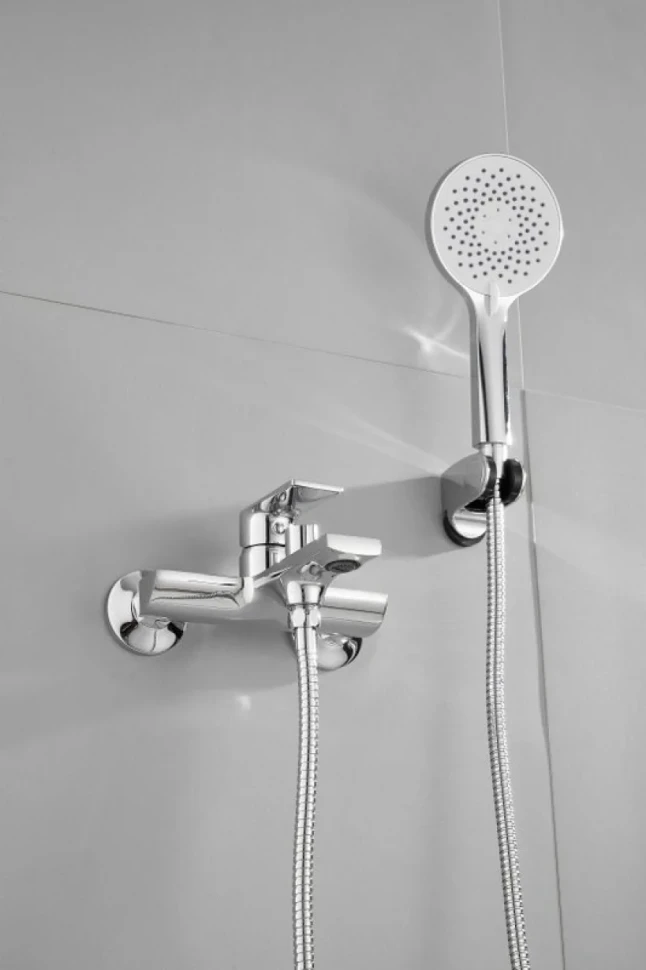 Смеситель для ванны с душем BELZ B679 B60679 хром