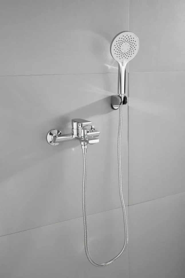 Смеситель для ванны с душем BELZ B679 B60679 хром