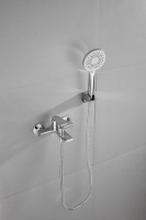 Смеситель для ванны с душем BELZ B679 B60679 хром