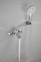 Смеситель для ванны с душем BELZ B679 B60679 хром