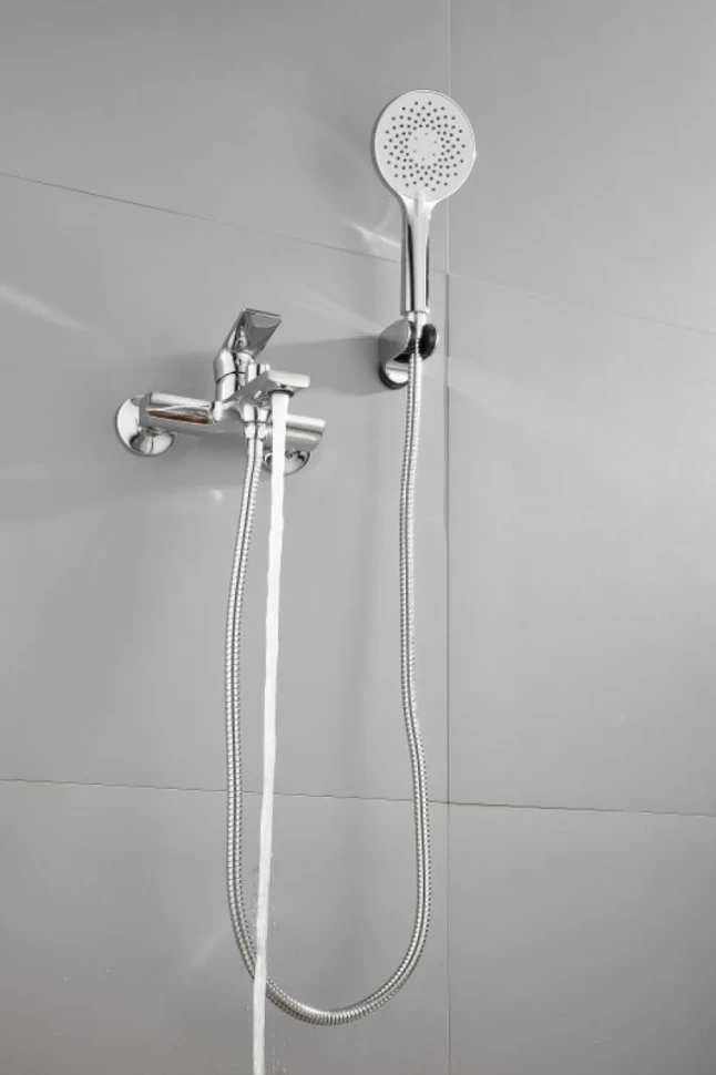 Смеситель для ванны с душем BELZ B679 B60679 хром