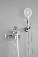 Смеситель для ванны с душем BELZ B679 B60679 хром
