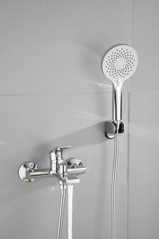 Смеситель для ванны с душем BELZ B679 B60679 хром