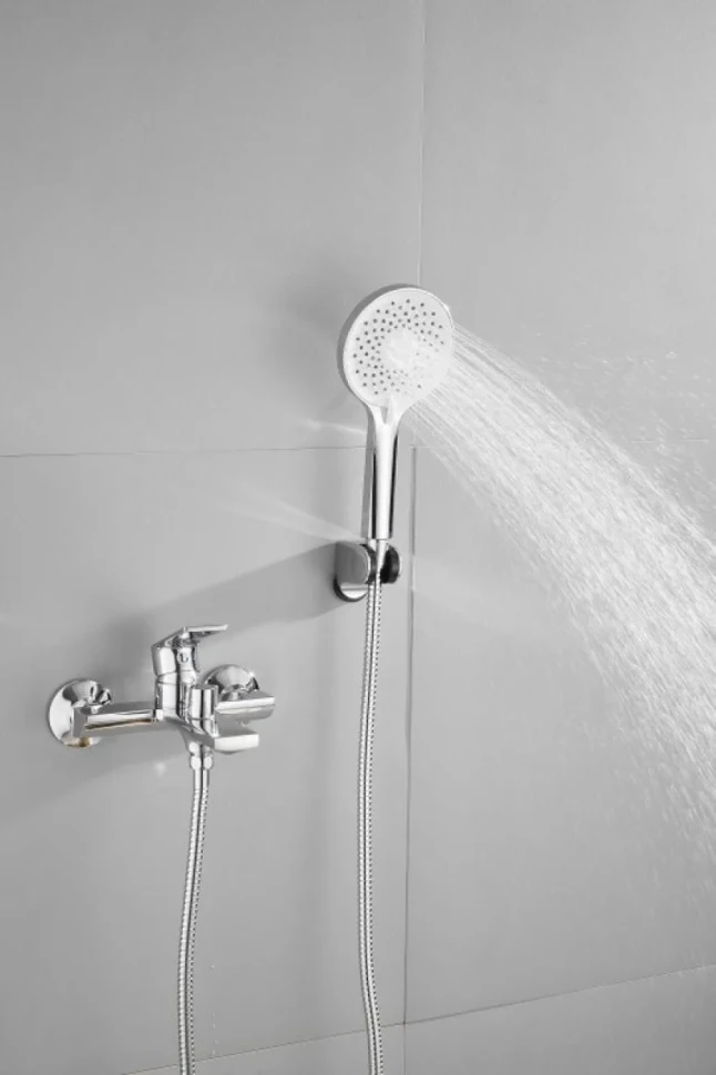 Смеситель для ванны с душем BELZ B679 B60679 хром