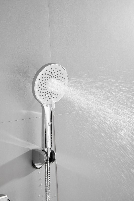 Смеситель для ванны с душем BELZ B679 B60679 хром