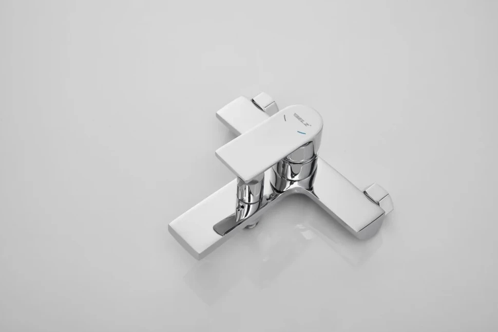 Смеситель для ванны с душем BELZ B679 B60679 хром