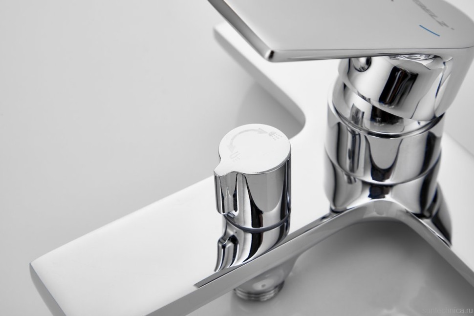 Смеситель для ванны с душем BELZ B679 B60679 хром