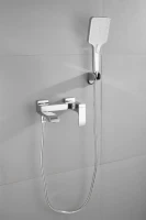 Смеситель для ванны с душем BELZ B507 B60507 хром Смеситель для ванны с душем BELZ B507 B60507 хром