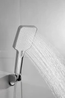 Смеситель для ванны с душем BELZ B507 B60507 хром Смеситель для ванны с душем BELZ B507 B60507 хром