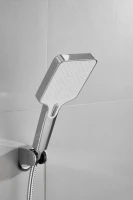 Смеситель для ванны с душем BELZ B507 B60507 хром Смеситель для ванны с душем BELZ B507 B60507 хром