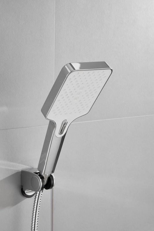 Смеситель для ванны с душем BELZ B507 B60507 хром