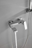 Смеситель для ванны с душем BELZ B507 B60507 хром Смеситель для ванны с душем BELZ B507 B60507 хром