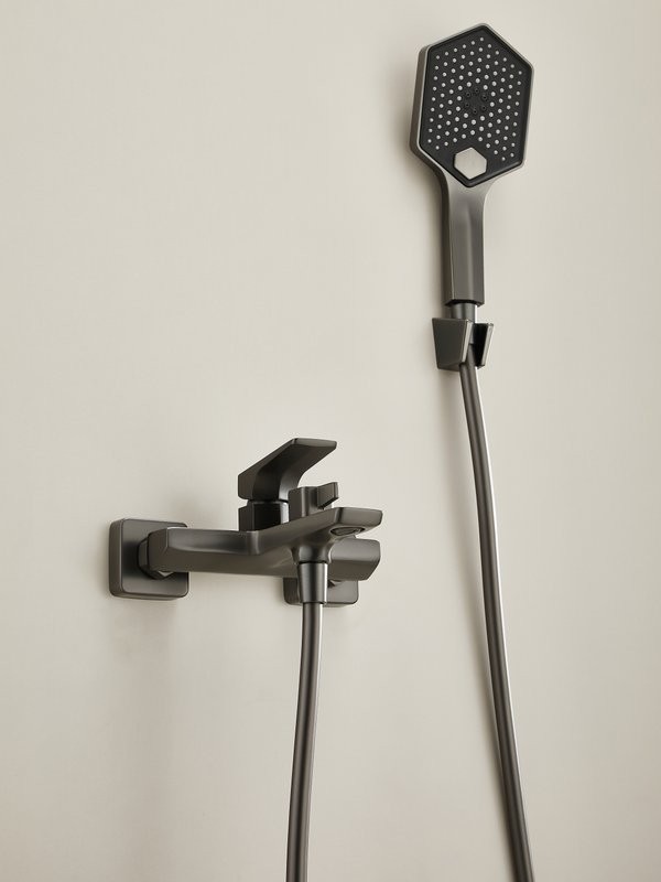 Смеситель для ванны с душем Haiba HB60726-3 оружейная сталь