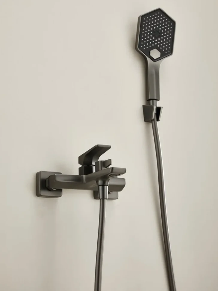 Смеситель для ванны с душем Haiba HB60726-3 оружейная сталь