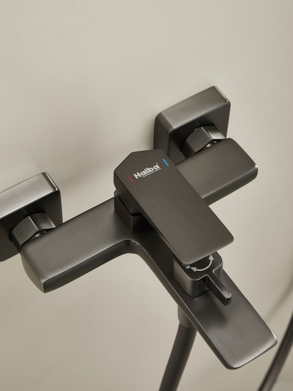 Смеситель для ванны с душем Haiba HB60726-3 оружейная сталь