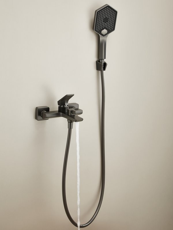 Смеситель для ванны с душем Haiba HB60726-3 оружейная сталь