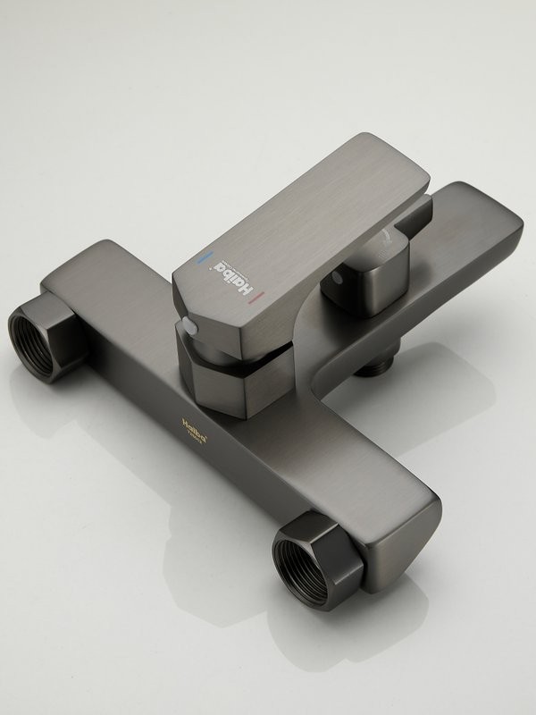 Смеситель для ванны с душем Haiba HB60726-3 оружейная сталь