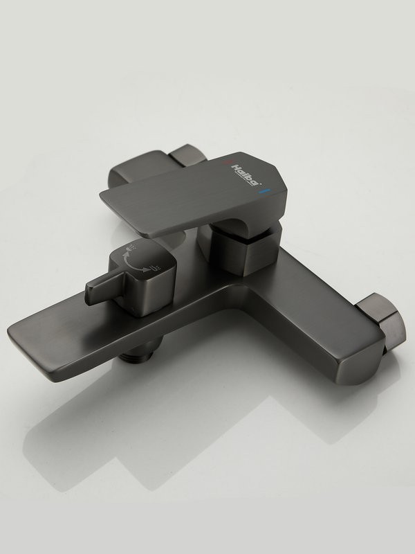 Смеситель для ванны с душем Haiba HB60726-3 оружейная сталь