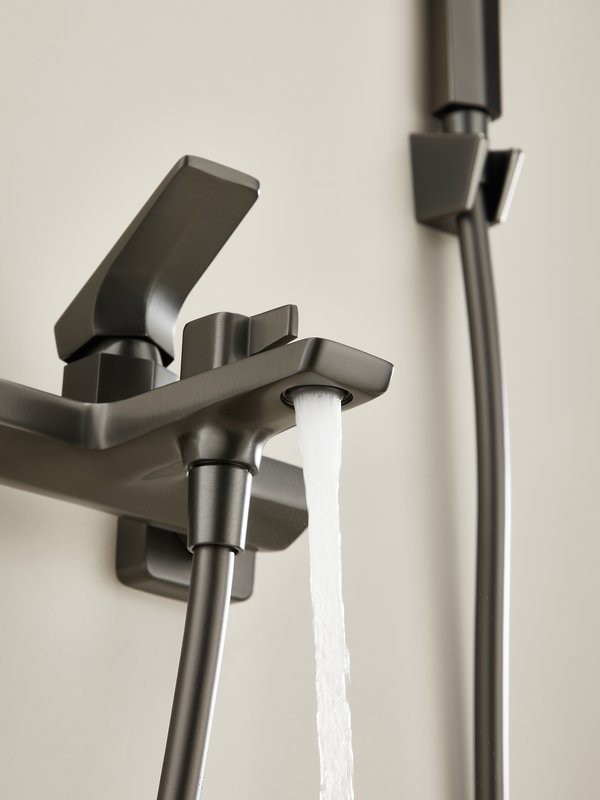 Смеситель для ванны с душем Haiba HB60726-3 оружейная сталь