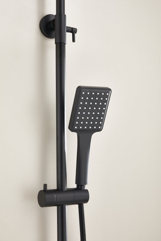 Душевая стойка BELZ B24613-7 черная