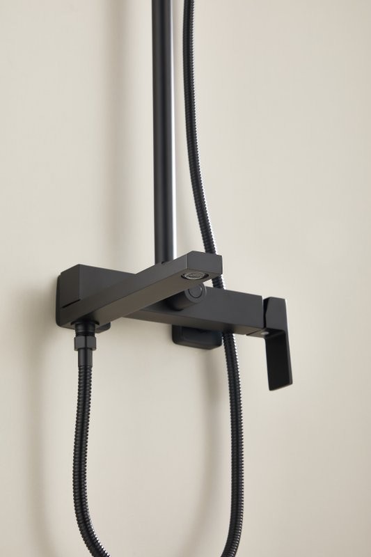 Душевая стойка BELZ B24613-7 черная