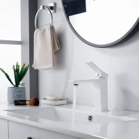 Смеситель для раковины Shevanik S6101C белый Смеситель для раковины Shevanik S6101C белый
