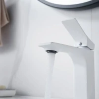 Смеситель для раковины Shevanik S6101C белый Смеситель для раковины Shevanik S6101C белый
