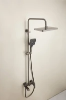 Душевая стойка BELZ B507 B24507-3 оружейная сталь Душевая стойка BELZ B507 B24507-3 оружейная сталь