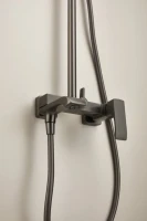 Душевая стойка BELZ B507 B24507-3 оружейная сталь Душевая стойка BELZ B507 B24507-3 оружейная сталь