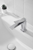 Смеситель для раковины BELZ B618 B10618 хром Смеситель для раковины BELZ B618 B10618 хром