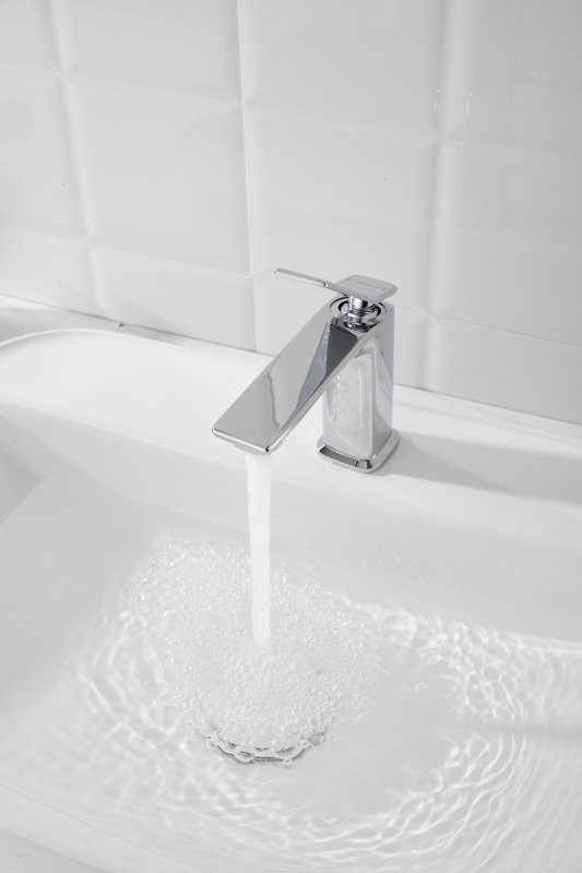 Смеситель для раковины BELZ B618 B10618 хром