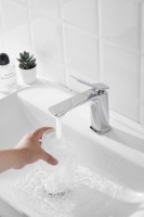 Смеситель для раковины BELZ B618 B10618 хром Смеситель для раковины BELZ B618 B10618 хром