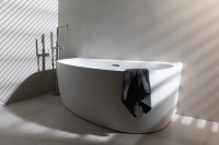 Акриловая ванна Allen Brau Priority 5 L 160x80 см, левая, пристенная, белая матовая, асимметричная, на ножках, с экраном, со сливом-переливом
